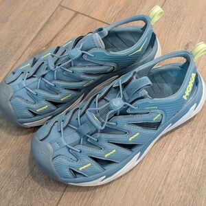 Hoka One One women Hopara 7.5 Blue Trail Hiking Sandals Water